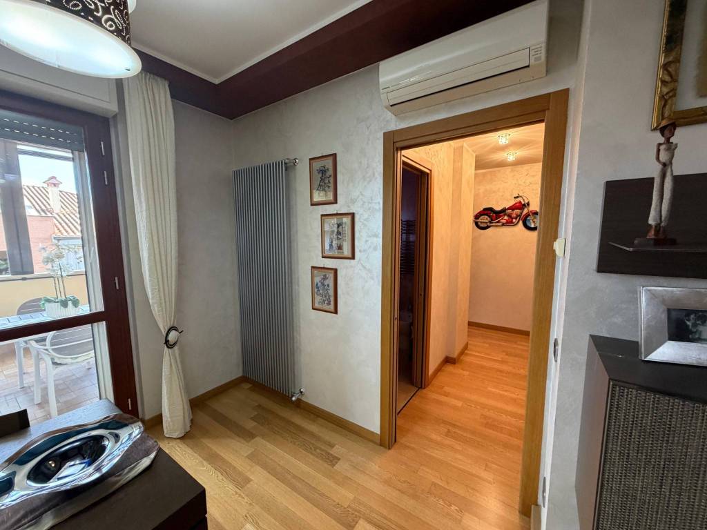 Attico / mansarda a Aprilia in Via Pola - Foto 4