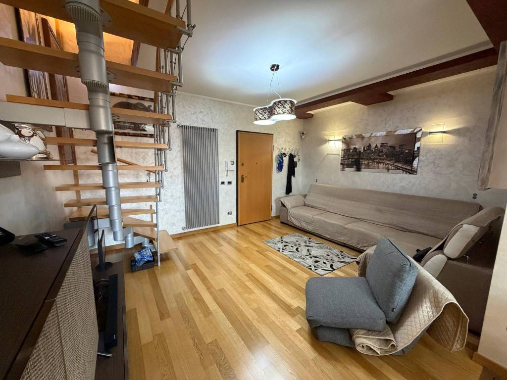 Attico / mansarda a Aprilia in Via Pola - Foto 5