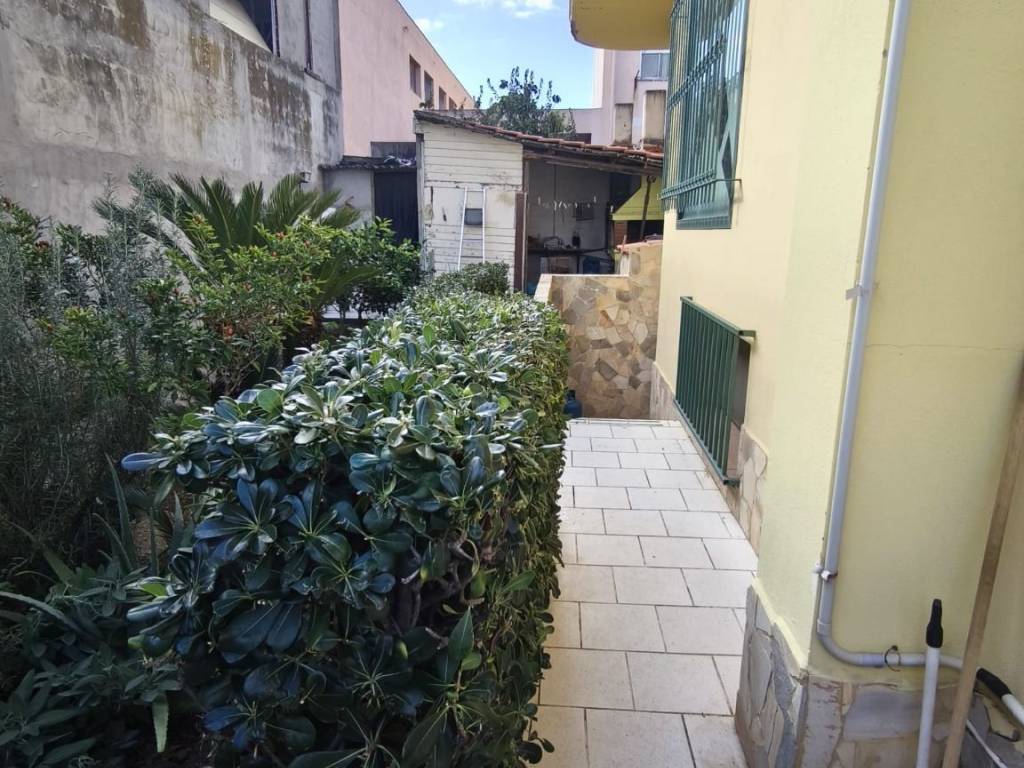 Villa a Sinnai in Via Silvio Pellico - Foto 5