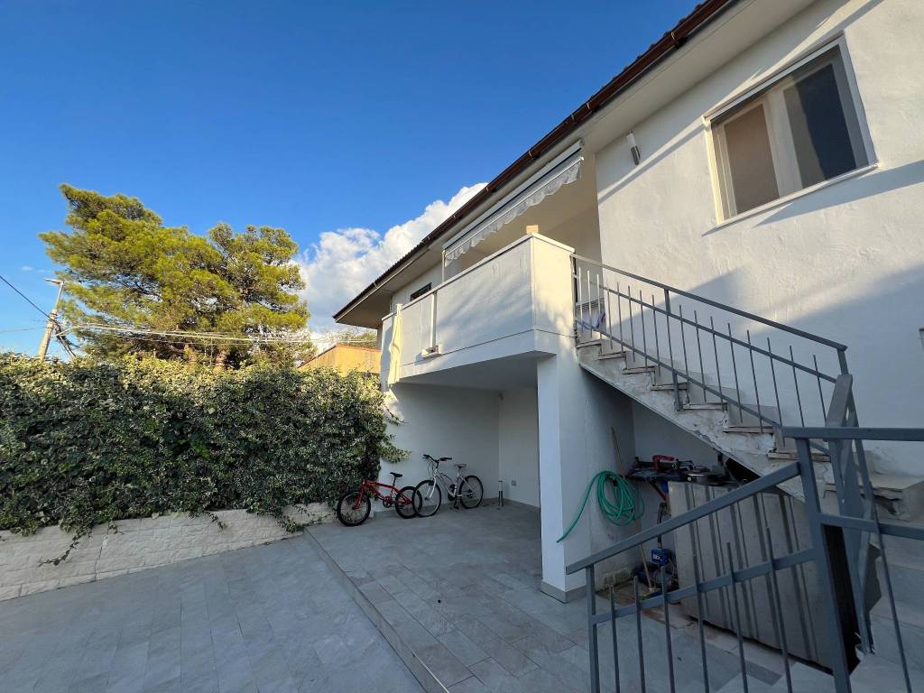 Villetta a schiera a Cassano delle murge in Contrada Incoronata Lagogemolo, 21 - Foto 3