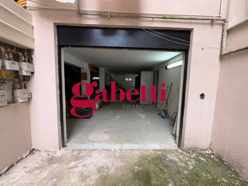 Box / garage a Maddaloni in Via Libertà, 147 - Foto 4