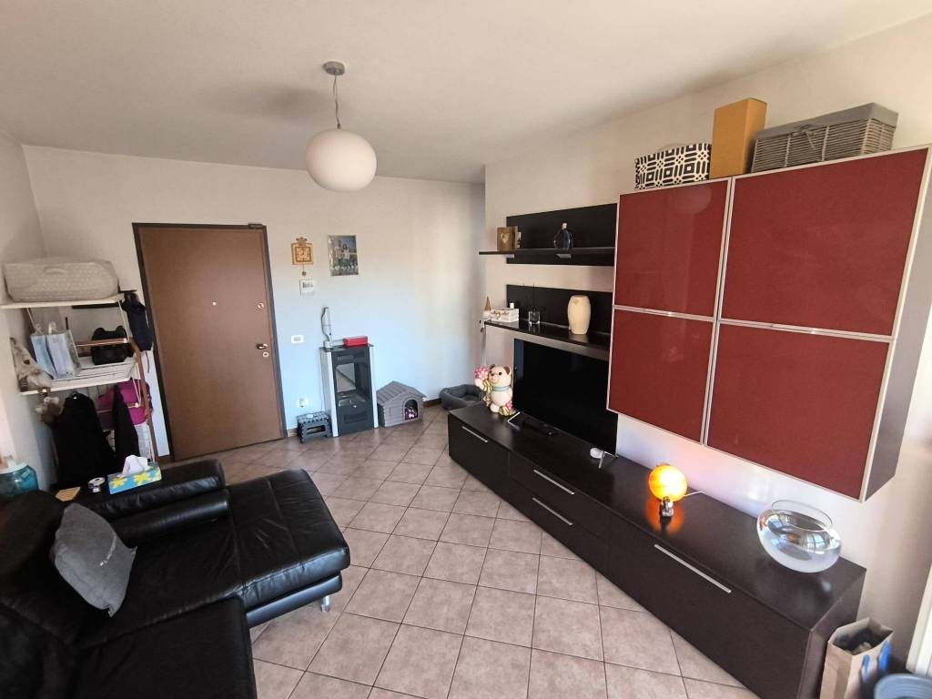 Appartamento a Gerenzano in Via per Uboldo, 47 - Foto 3