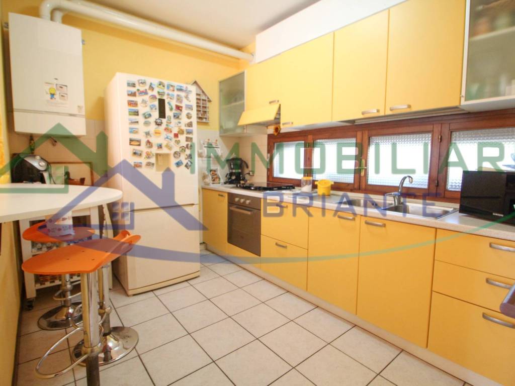 Appartamento a Casorate sempione in Via Enrico Toti - Foto 3
