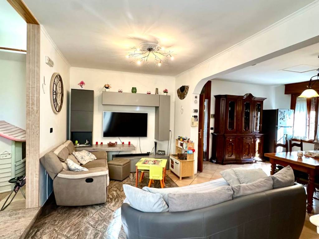 Villa a Mirandola in Via Bastiglia, 41 - Foto 4