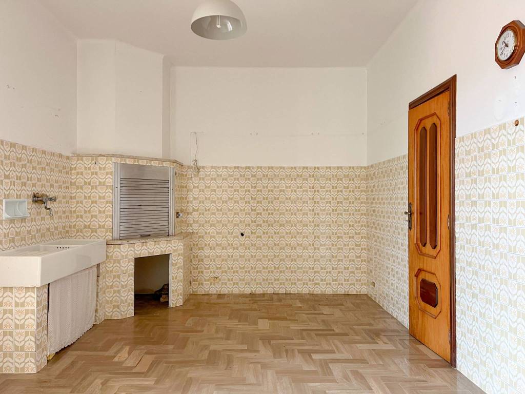 Appartamento a Putignano in Viale Gioacchino Murat, 41 - Foto 3