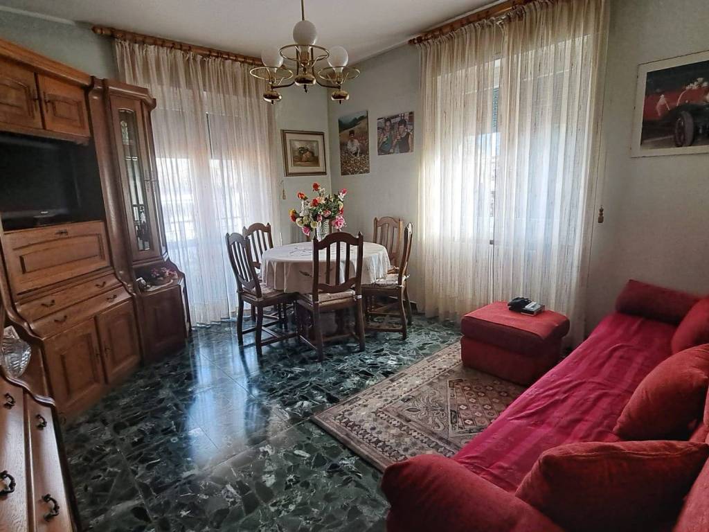 Appartamento a Lecco in Via Capodistria - Foto 2