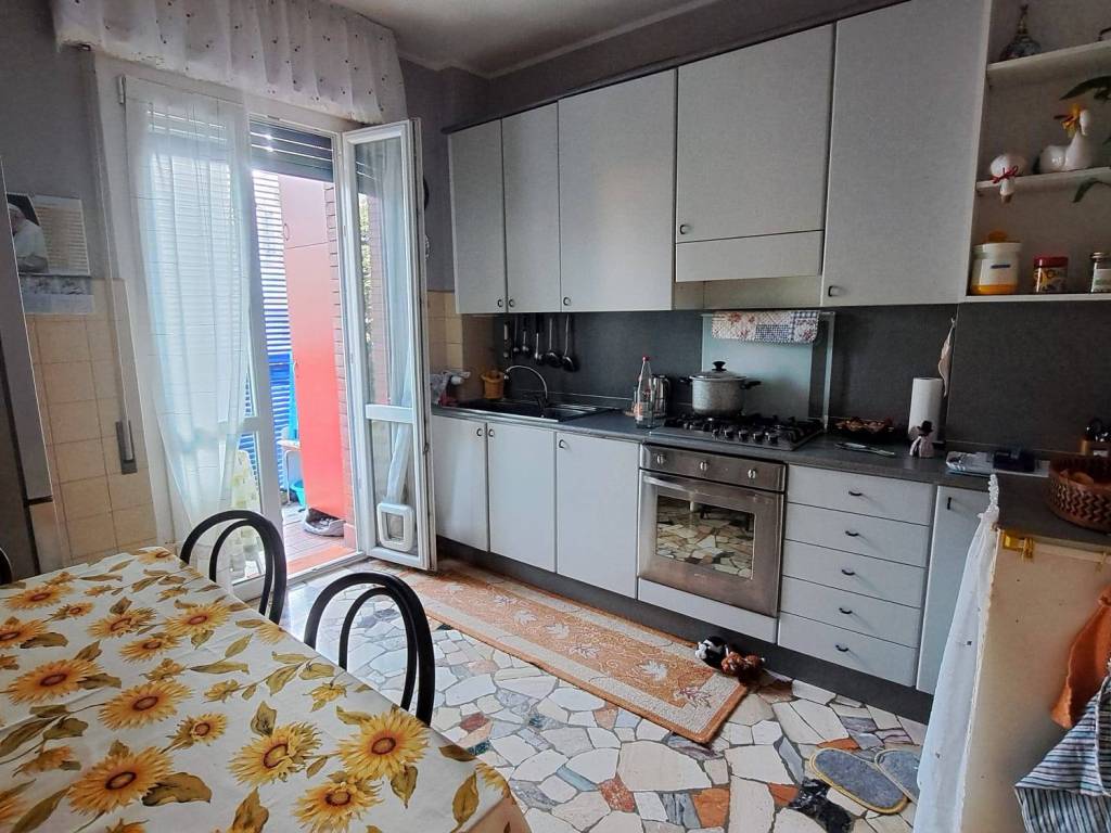 Appartamento a Lecco in Via Capodistria - Foto 3