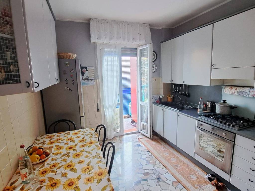 Appartamento a Lecco in Via Capodistria - Foto 4