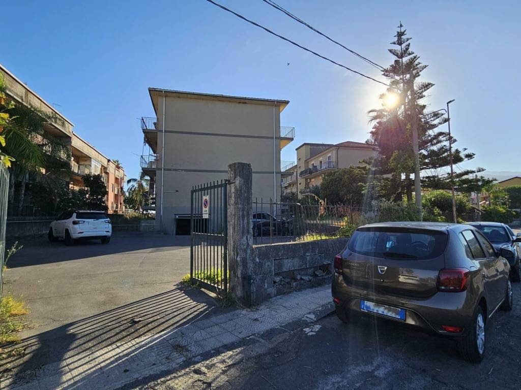 Appartamento a Fiumefreddo di sicilia in Via Liberto 12 - Foto 3