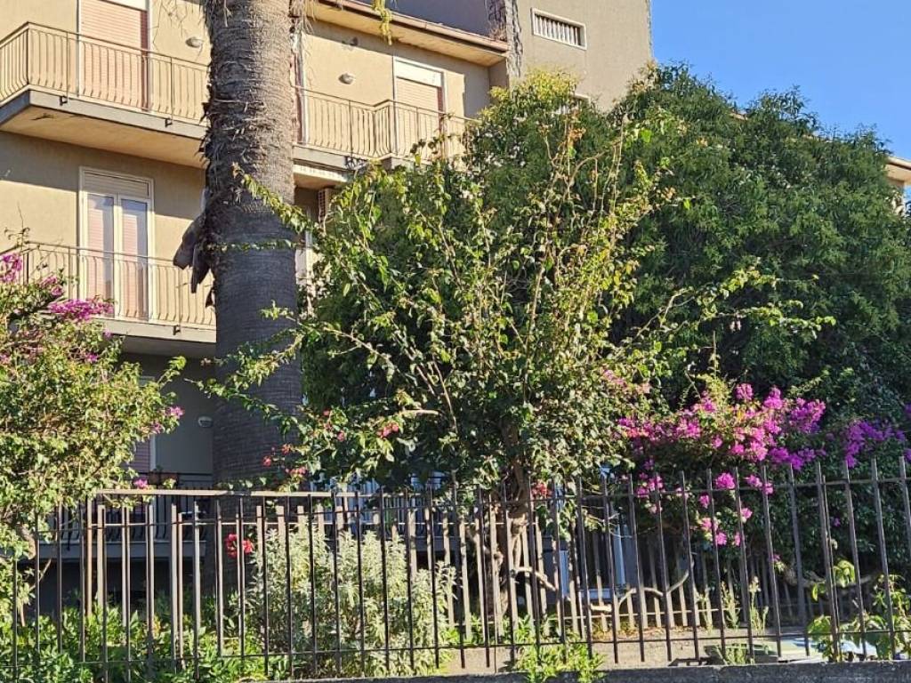 Appartamento a Fiumefreddo di sicilia in Via Liberto 12 - Foto 5