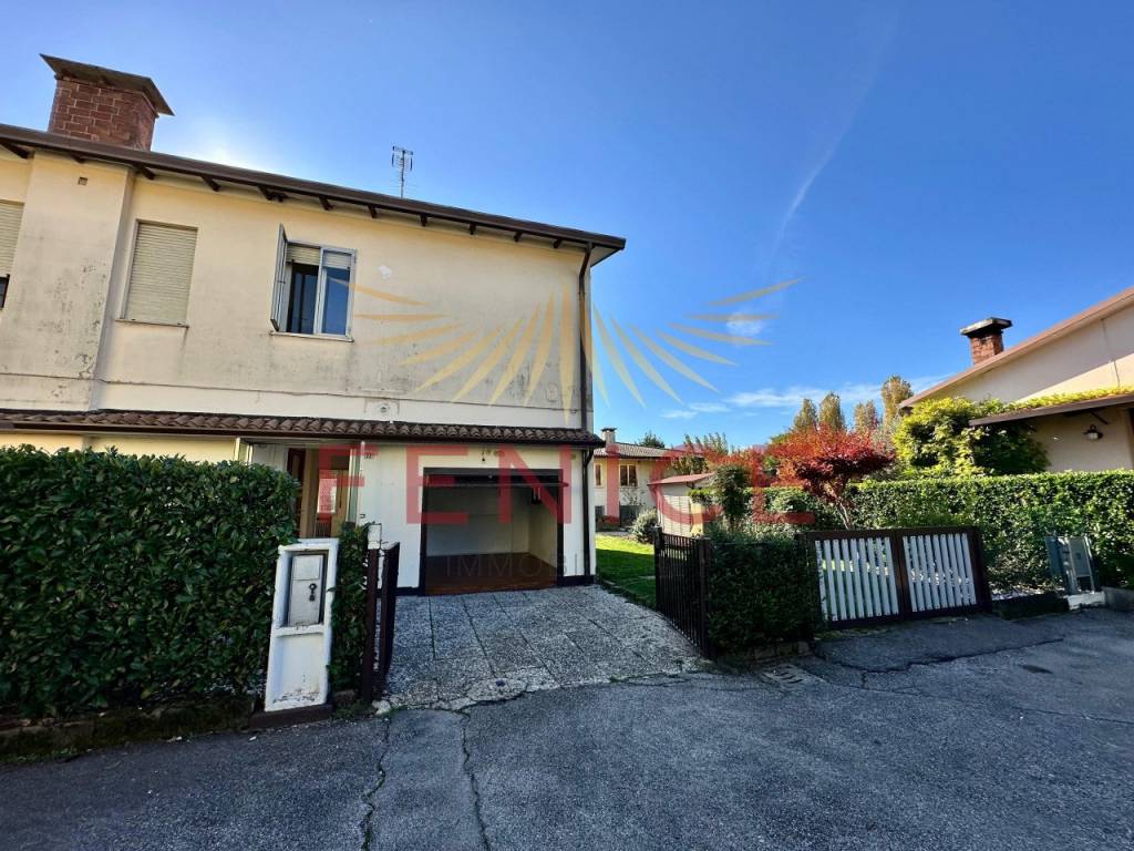 Villa a Montebelluna in Via Maffei 22 - Foto 3