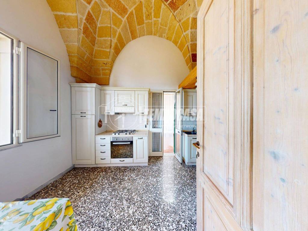 Appartamento a Santa cesarea terme in Via Umberto I 16 - Foto 2