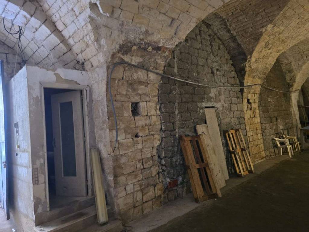 Box / garage a Bisceglie in largo Porta di Mare 7 - Foto 2