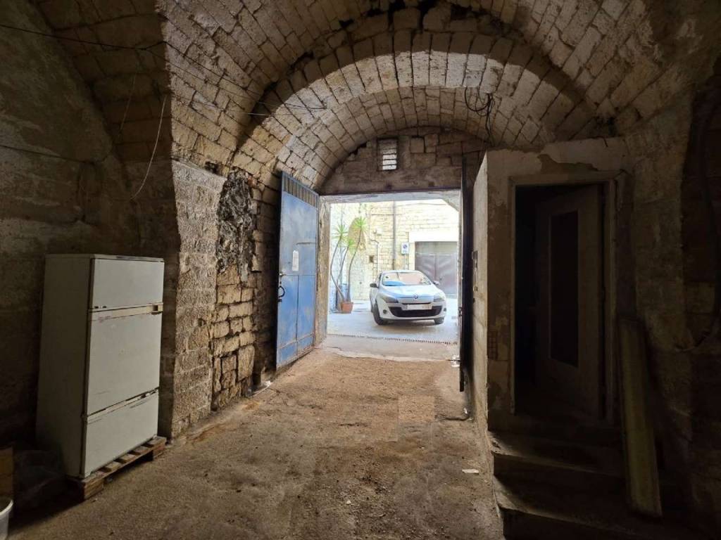 Box / garage a Bisceglie in largo Porta di Mare 7 - Foto 3