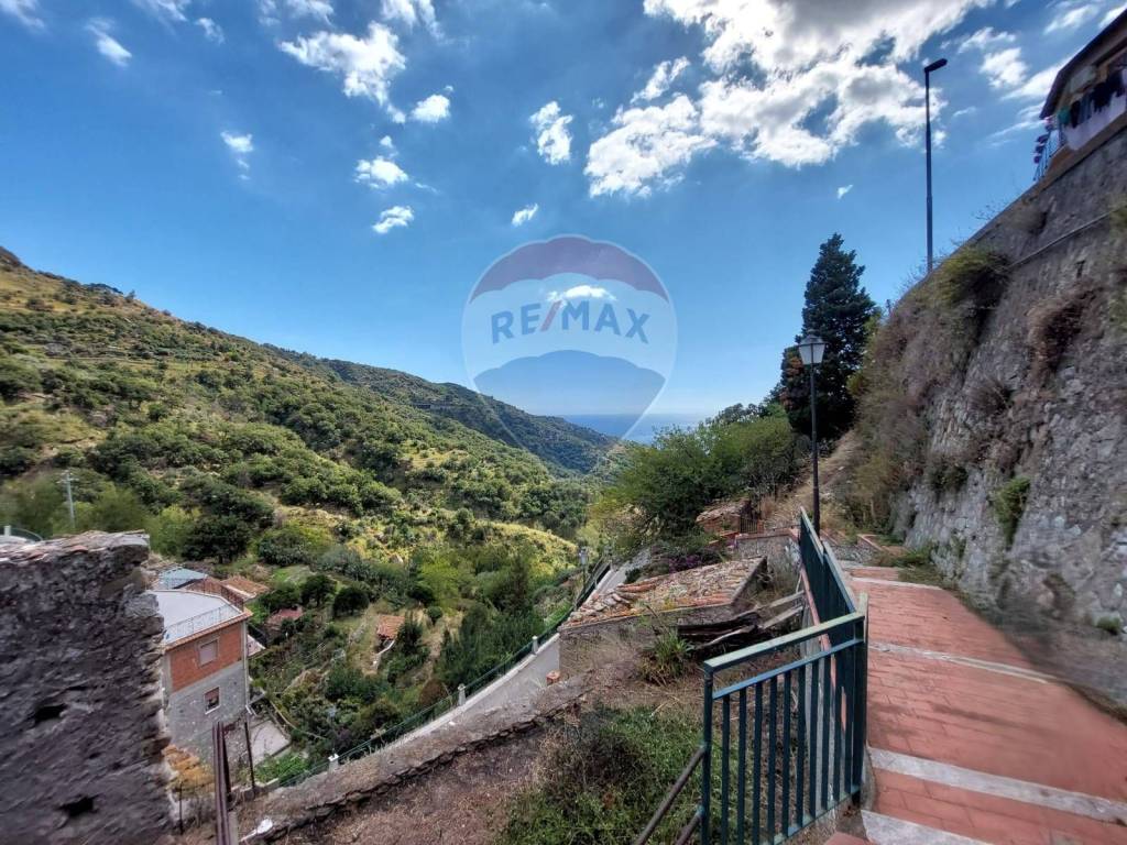 Casa indipendente a Gallodoro in via Bonifacio - Foto 3