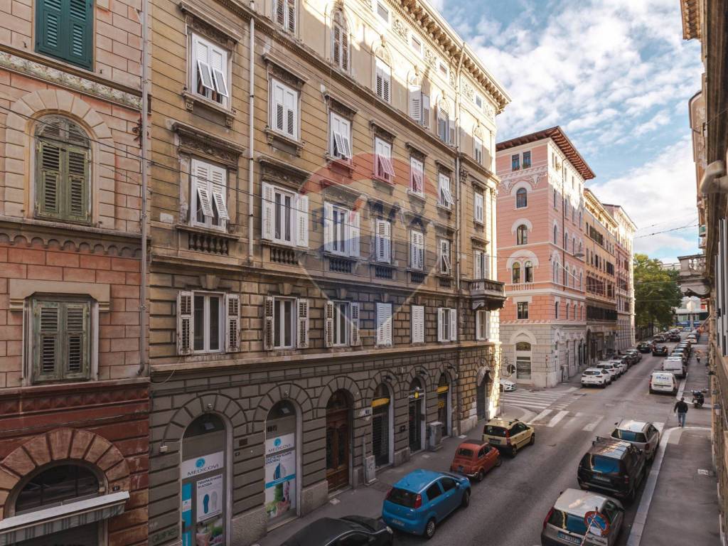 Appartamento a Trieste in Via Giuseppe Parini, 5 - Foto 2