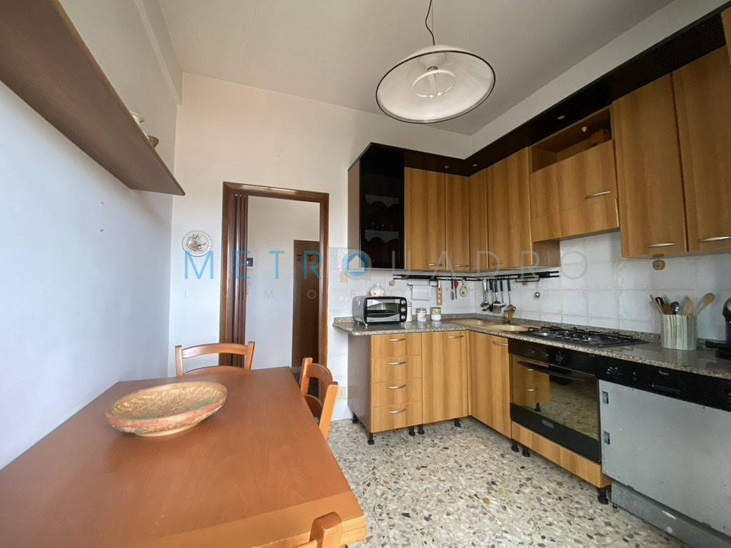 Appartamento a Livorno in Viale Francesco Petrarca, 43 - Foto 4