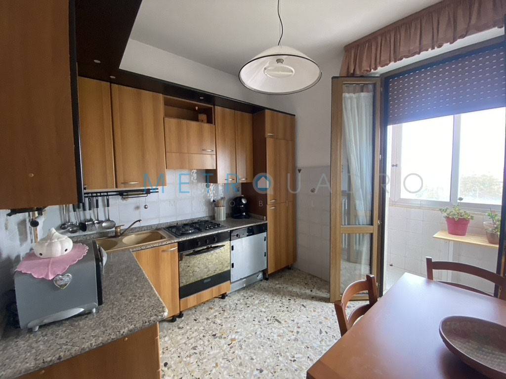 Appartamento a Livorno in Viale Francesco Petrarca, 43 - Foto 5