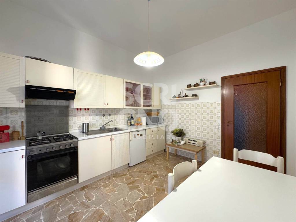 Appartamento a Campi bisenzio in Via Enrico Fermi - Foto 2