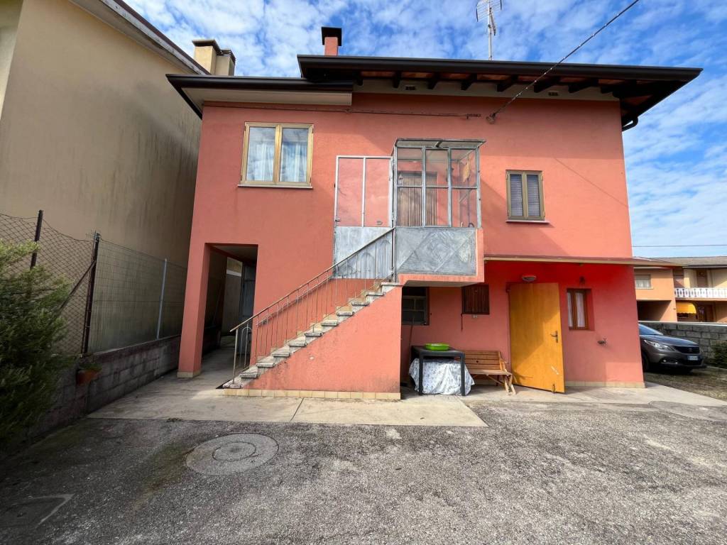 Villa a Camino al tagliamento in Via Aquileia, 31 - Foto 2