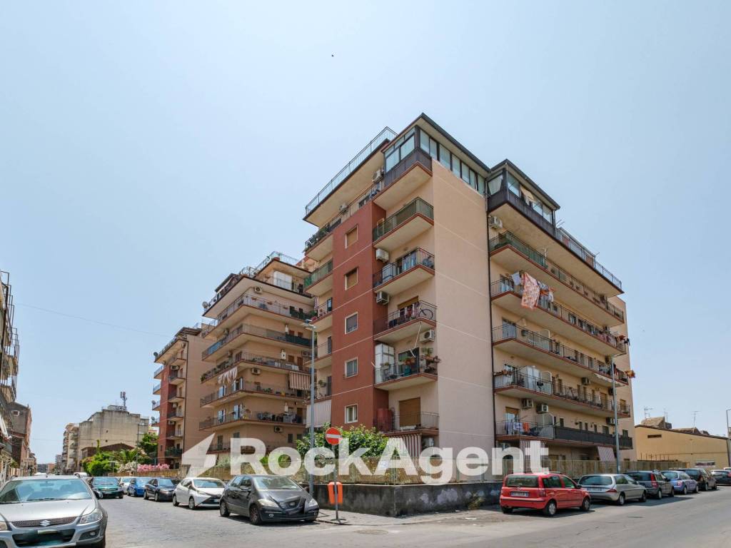 Appartamento a Catania in Via Grasso Finocchiaro, 75 - Foto 2