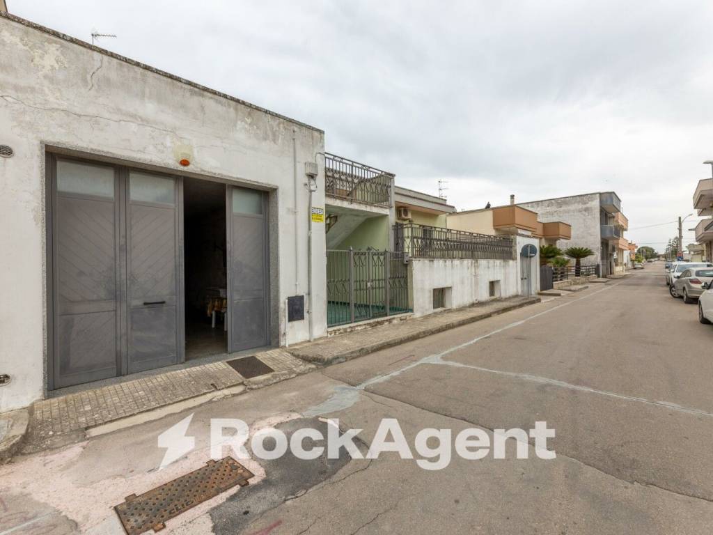 Villa a Melendugno in Via N. Bixio, 54 - Foto 3