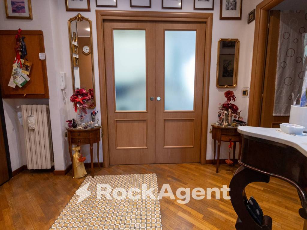 Appartamento a Catanzaro in Viale Vincenzo de Filippis, 38 - Foto 4