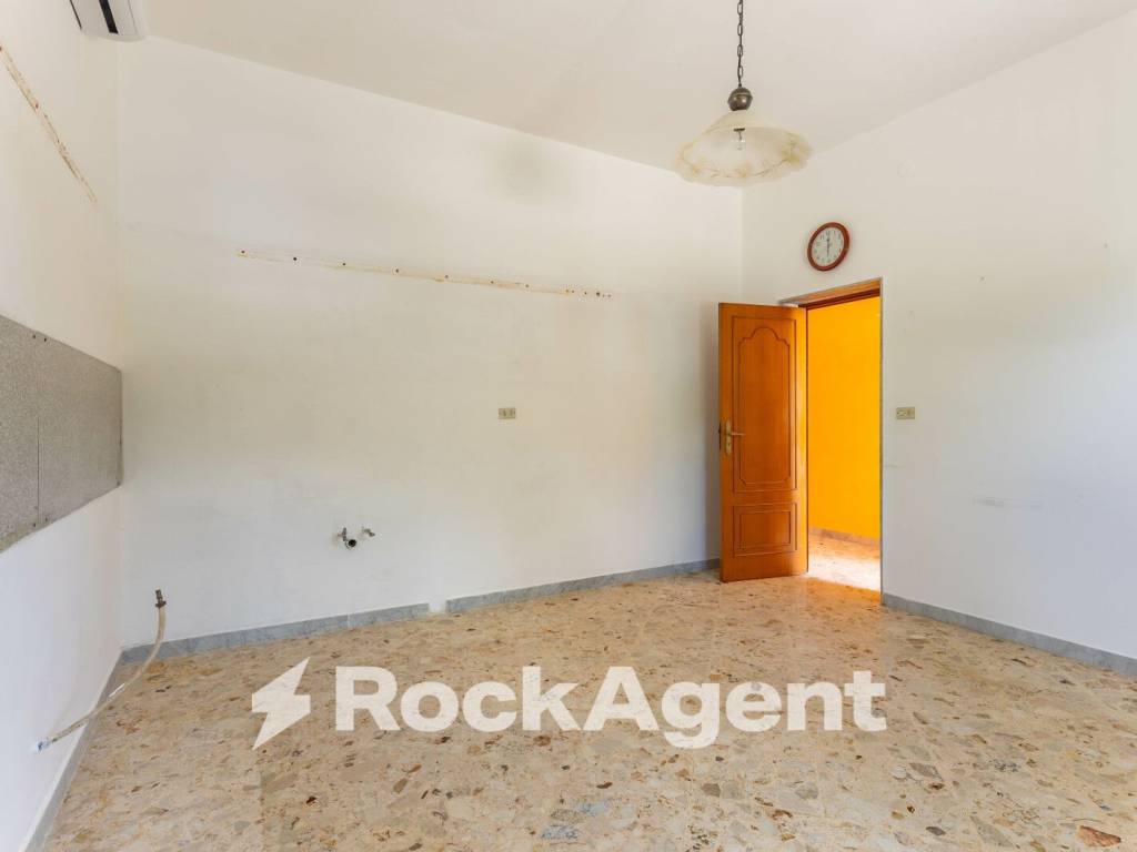 Appartamento a Grumo appula in Via Soldato M. Mastrangelo, 2 - Foto 3