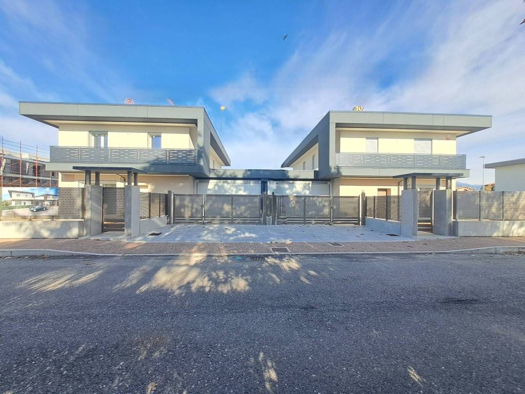 Villa a Azzano san paolo in Via Roma, 32 - Foto 4
