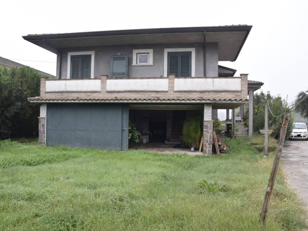 Villa a Esperia in Via Ponte Don Colizio - Foto 2