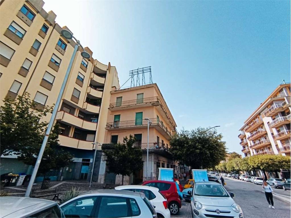 Loft / open space a Benevento in VIA ONILDE BISSOLATI - Foto 2