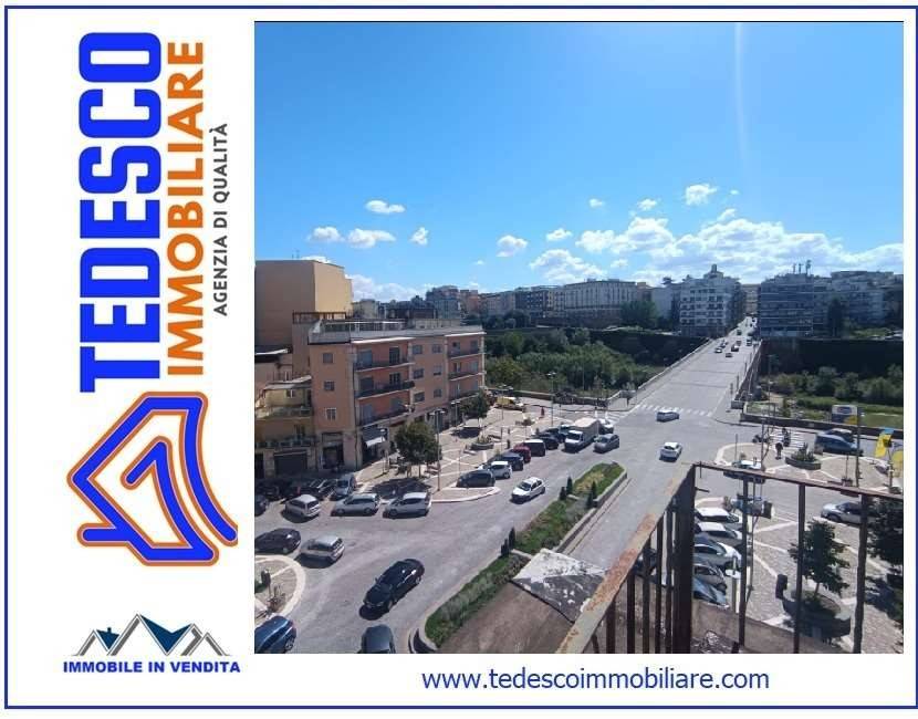 Loft / open space a Benevento in VIA ONILDE BISSOLATI - Foto 3