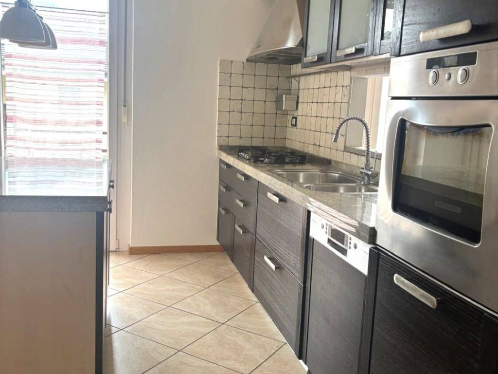 Appartamento a Riva del garda in Via Varoncello - Foto 2