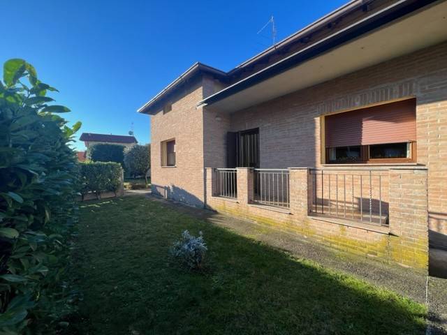 Villa a Bonate sotto in Via Giovanni Pascoli, 3 - Foto 3