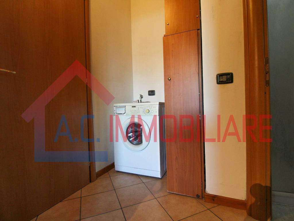 Appartamento a Somma lombardo in Via Novellina - Foto 5