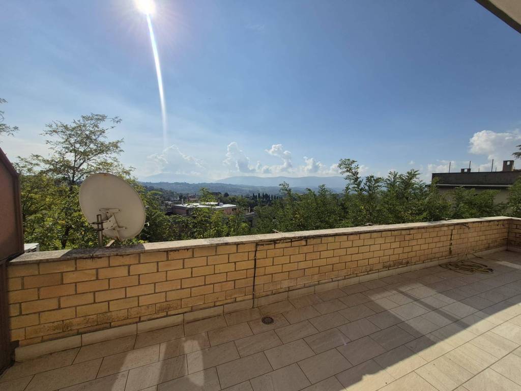 Appartamento a Frosinone in Via Dante Alighieri - Foto 5