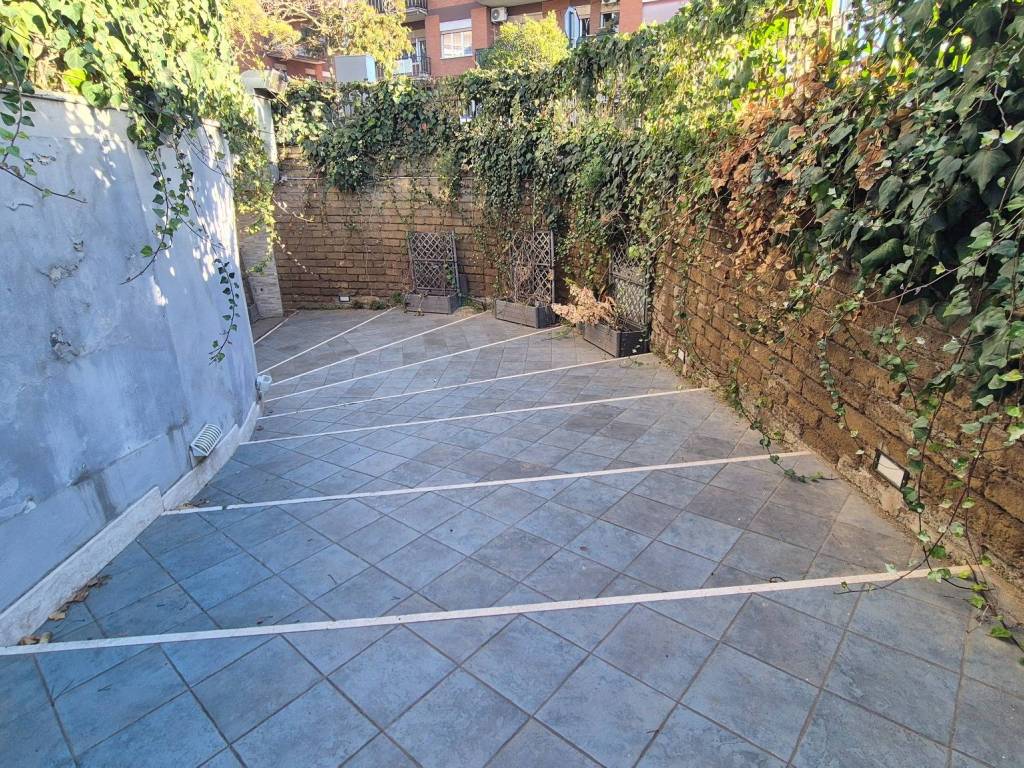 Immobile a Pomezia in Via Alfonso La Marmora, 8 - Foto 2