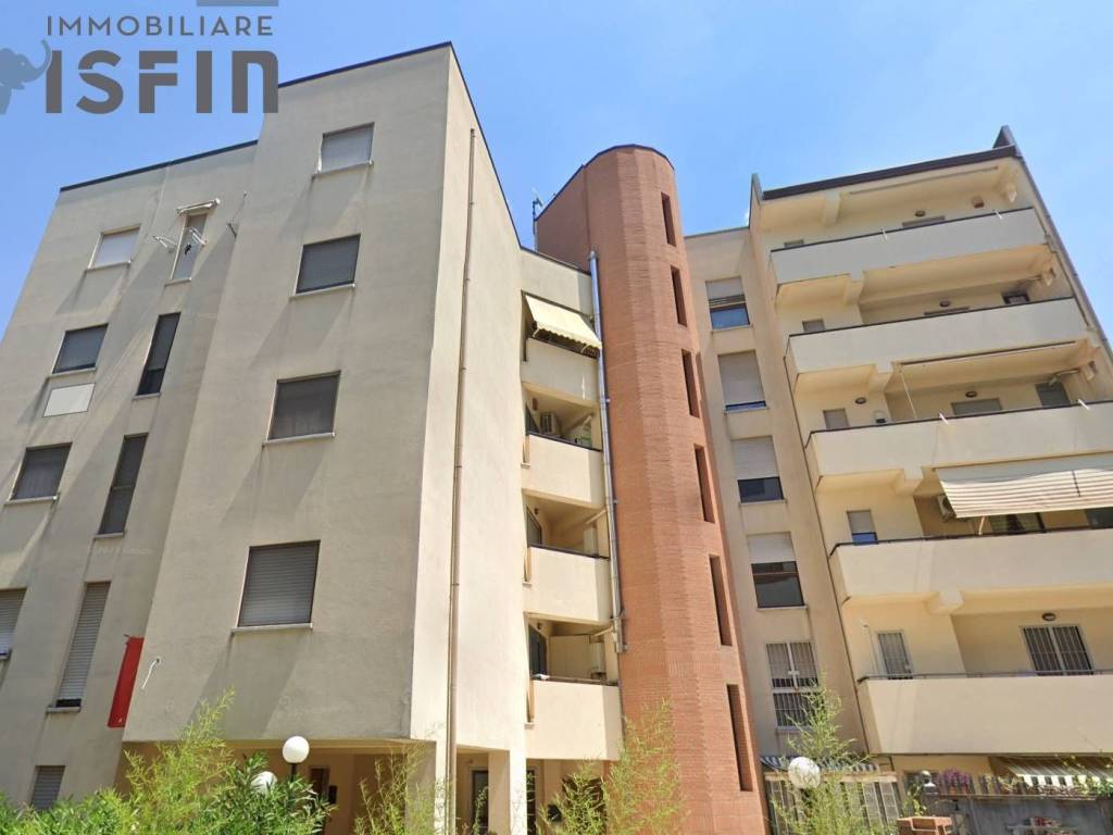 Appartamento a Cosenza in Via Michele Berardelli, 7 - Foto 2