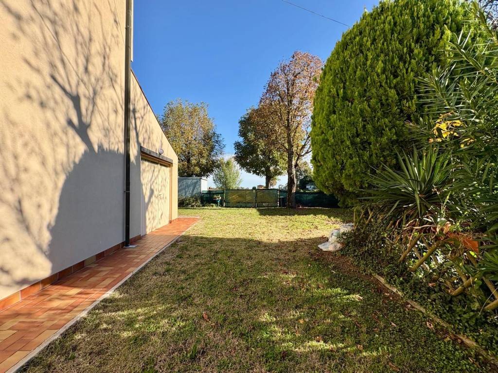 Villa a Budrio in Via Zenzalino Nord - Foto 3