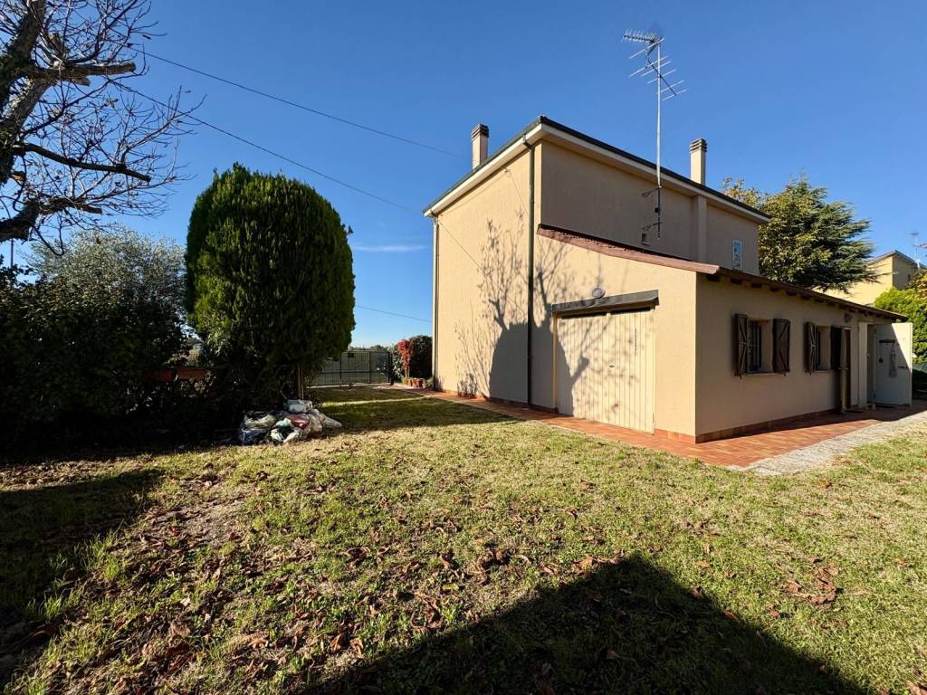 Villa a Budrio in Via Zenzalino Nord - Foto 4