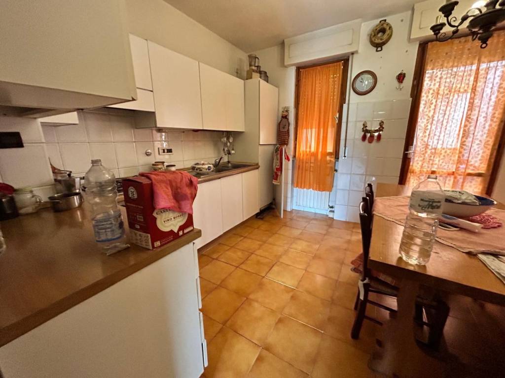 Appartamento a Livorno in Viale Francesco Petrarca, 92 - Foto 5