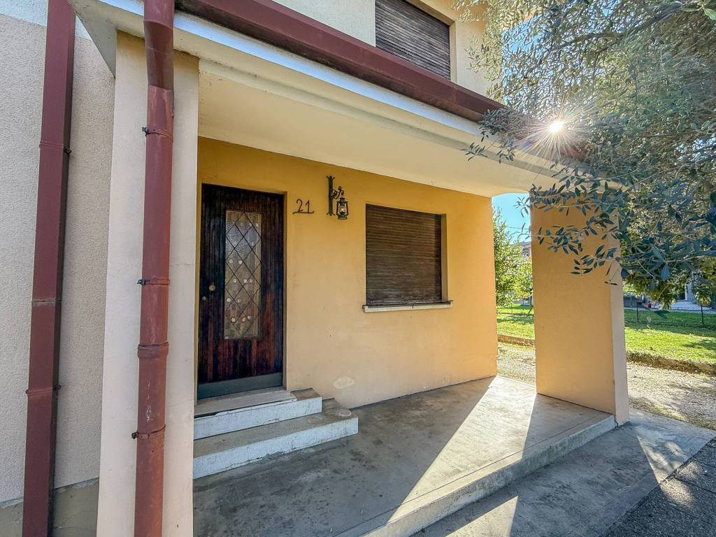 Villa a Cervignano del friuli in Via Alfredo Lazzaro, 21 - Foto 2