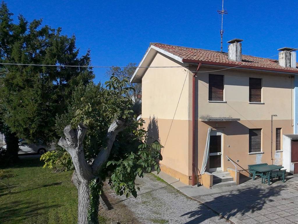 Villa a Cervignano del friuli in Via Alfredo Lazzaro, 21 - Foto 3