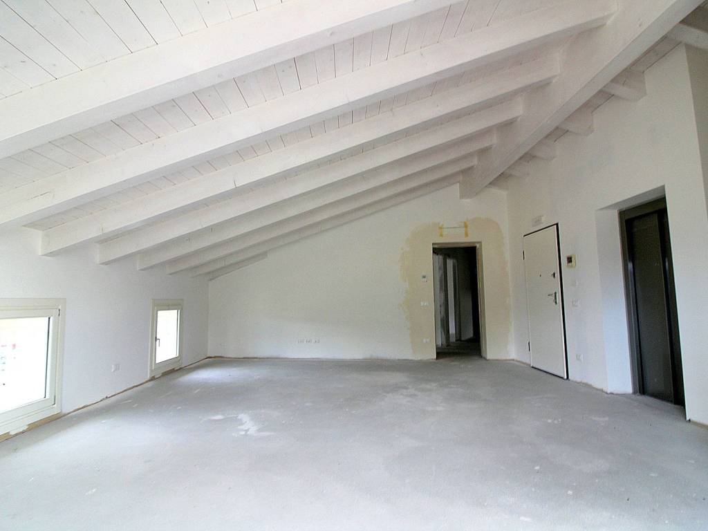 Attico / mansarda a Artegna in Piazza Marnico - Foto 4