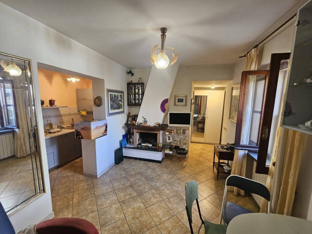 Appartamento a Perugia in Via Gioacchino Rossini - Foto 4
