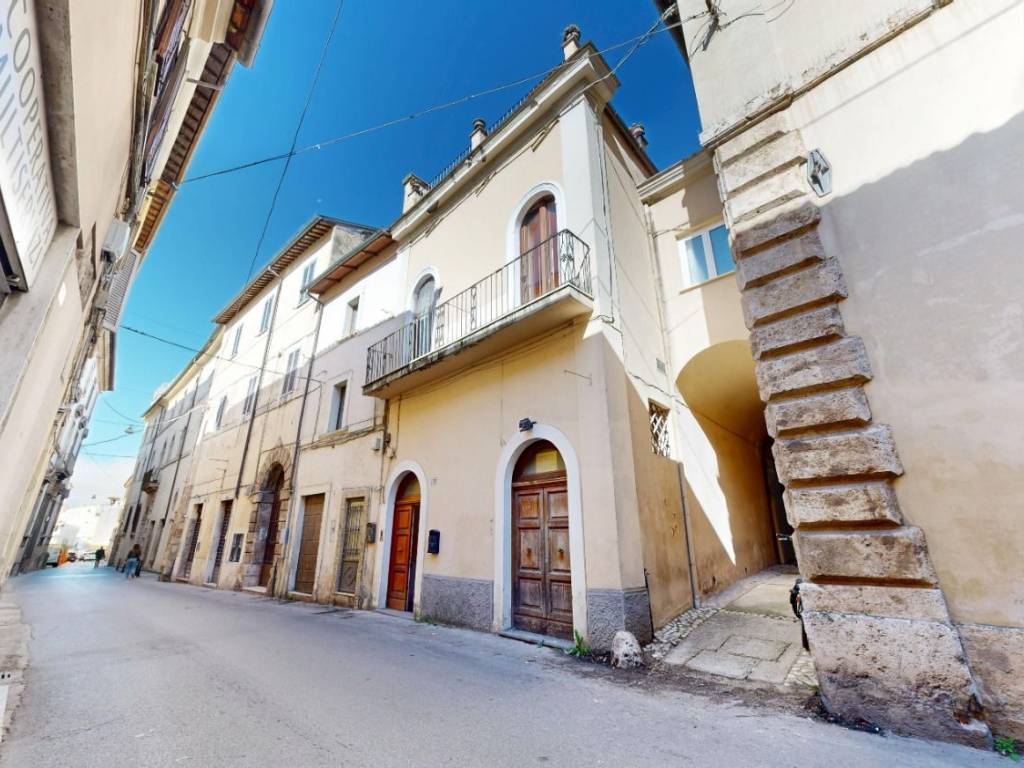 Appartamento a Rieti in Via Giuseppe Garibaldi, 69 - Foto 3