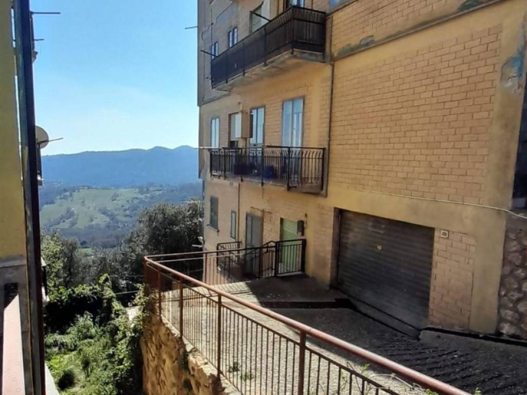 Appartamento a Tolfa in Viale d'Italia - Foto 4