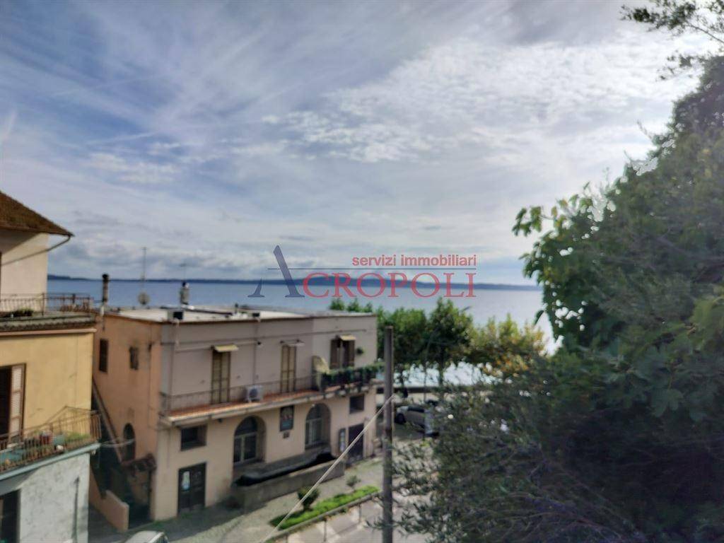 Appartamento a Trevignano romano in Viale Giuseppe Garibaldi - Foto 5