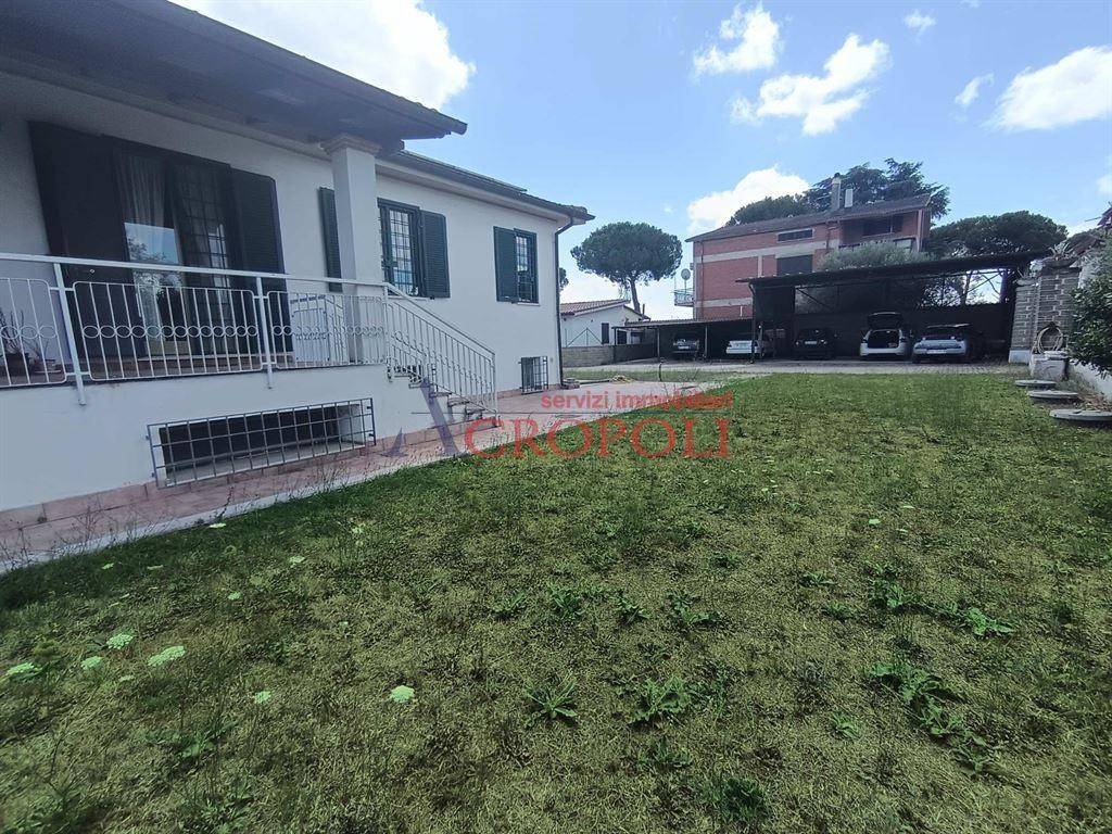 Appartamento a Anguillara sabazia in via della Torretta - Foto 2