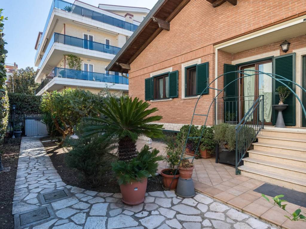 Villa a Ciampino in Via Giovanni Pascoli - Foto 5